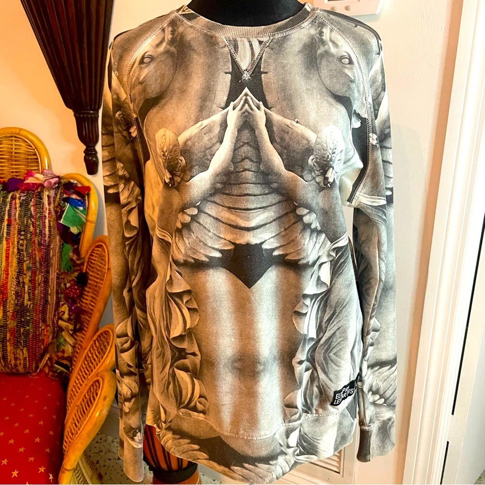 ELEVEN PARIS Sweatshirt Long Sleeve Graphic Print Sweatshirt! Like new!